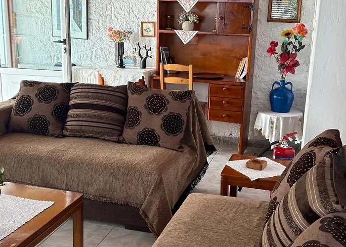 Grandmother's House Ágios Pétros