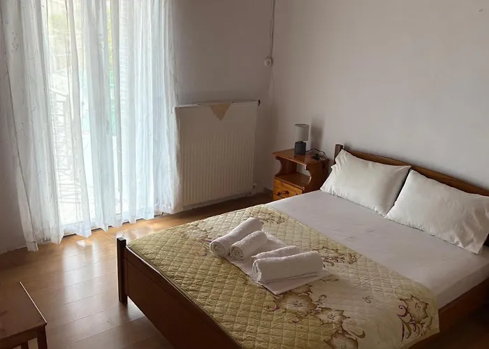 Grandmother's House * Ágios Pétros