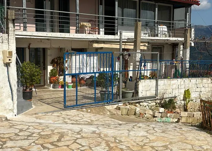 Grandmother's House Ágios Pétros